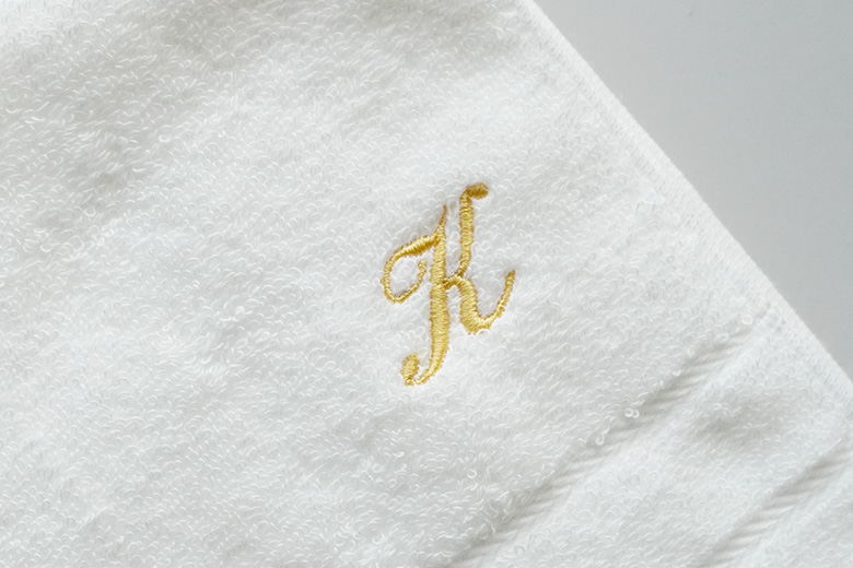 イニシャル刺繍 1文字無料サービス