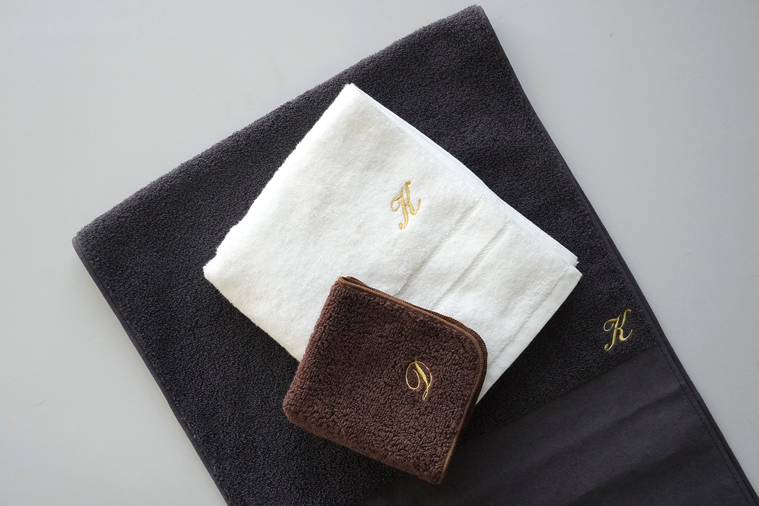 イニシャル刺繍 1文字無料サービス